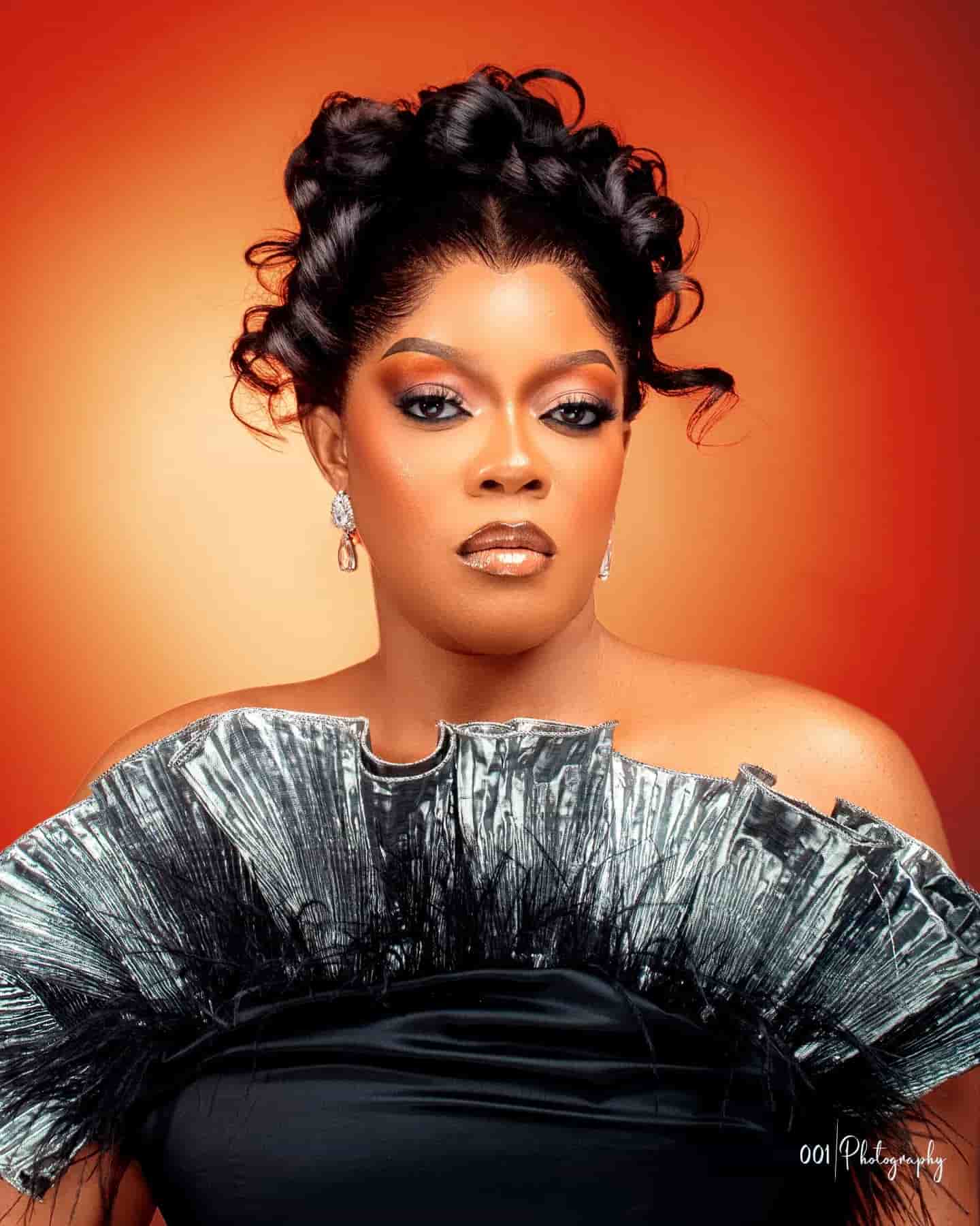 Eve Esin Biography