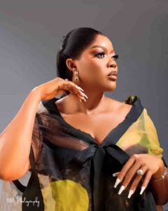 Eve Esin Biography